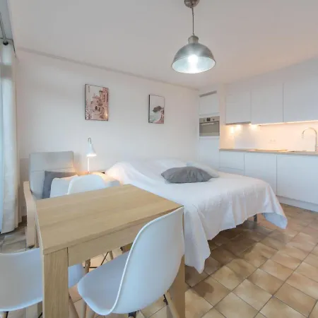 Ochtendstemming By Interhome Apartamento Bredene